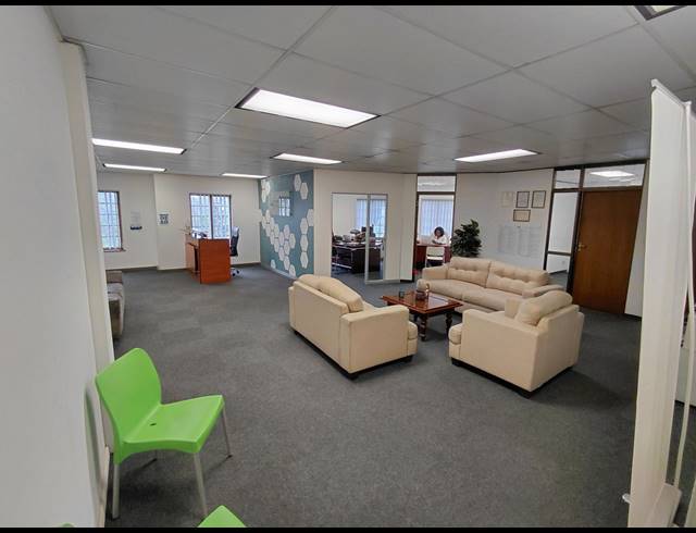 156M² OFFICE FOR SALE IN RANDJESPARK